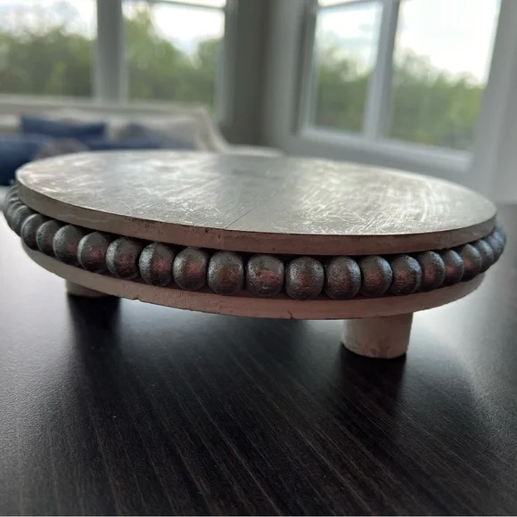 Small Round Display Plate - Picture 1 of 3